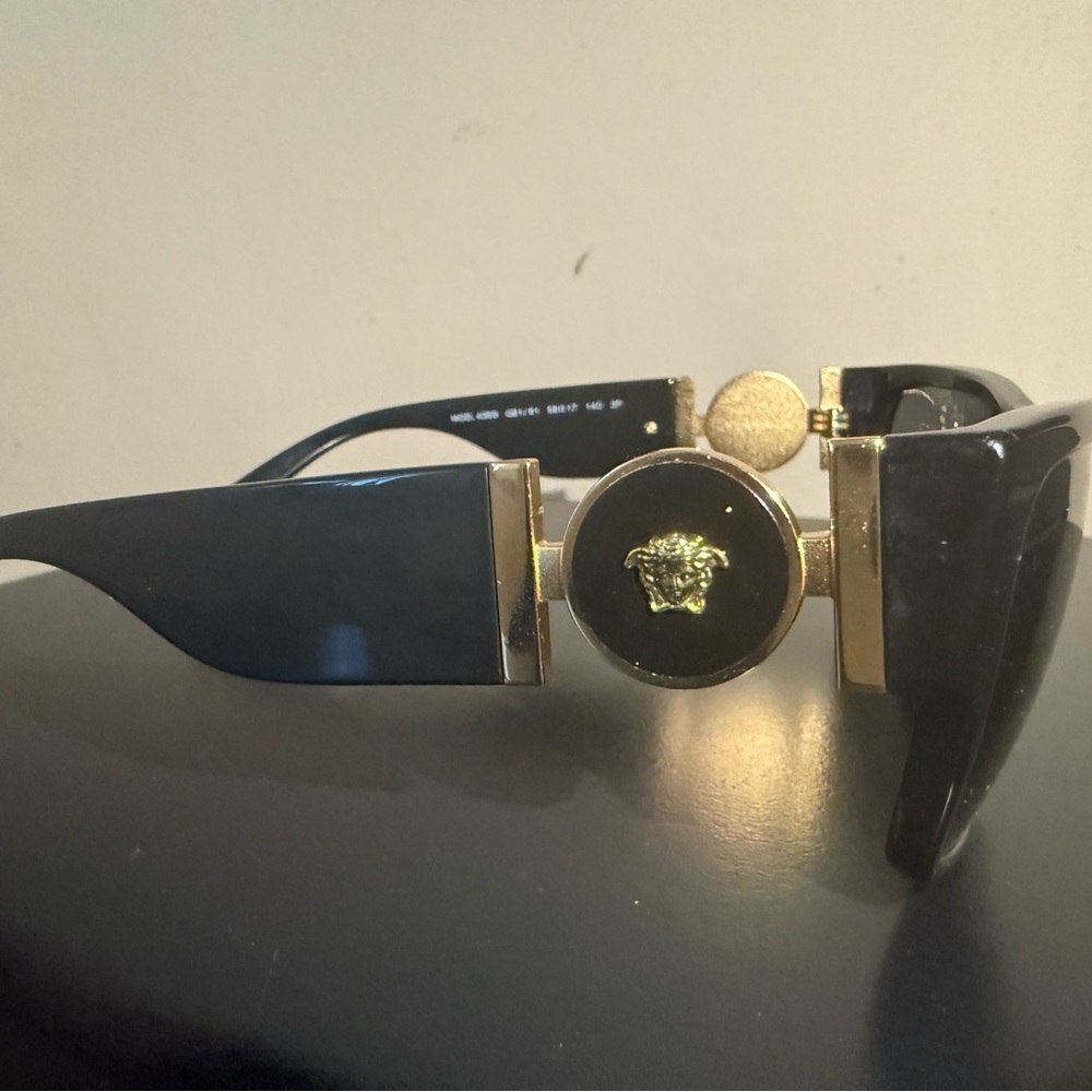 Versace Men's  “BIGGIE” MESUSA Sunglasses 
Black / gold